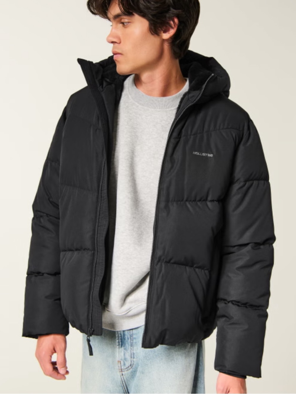 Hollister Mens Small Black Quilted Puffer Jacket with Hooded Faux-Fur Lining